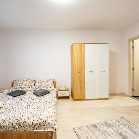 Hotel Yvett House à Sfântu-Gheorghe Extérieur photo