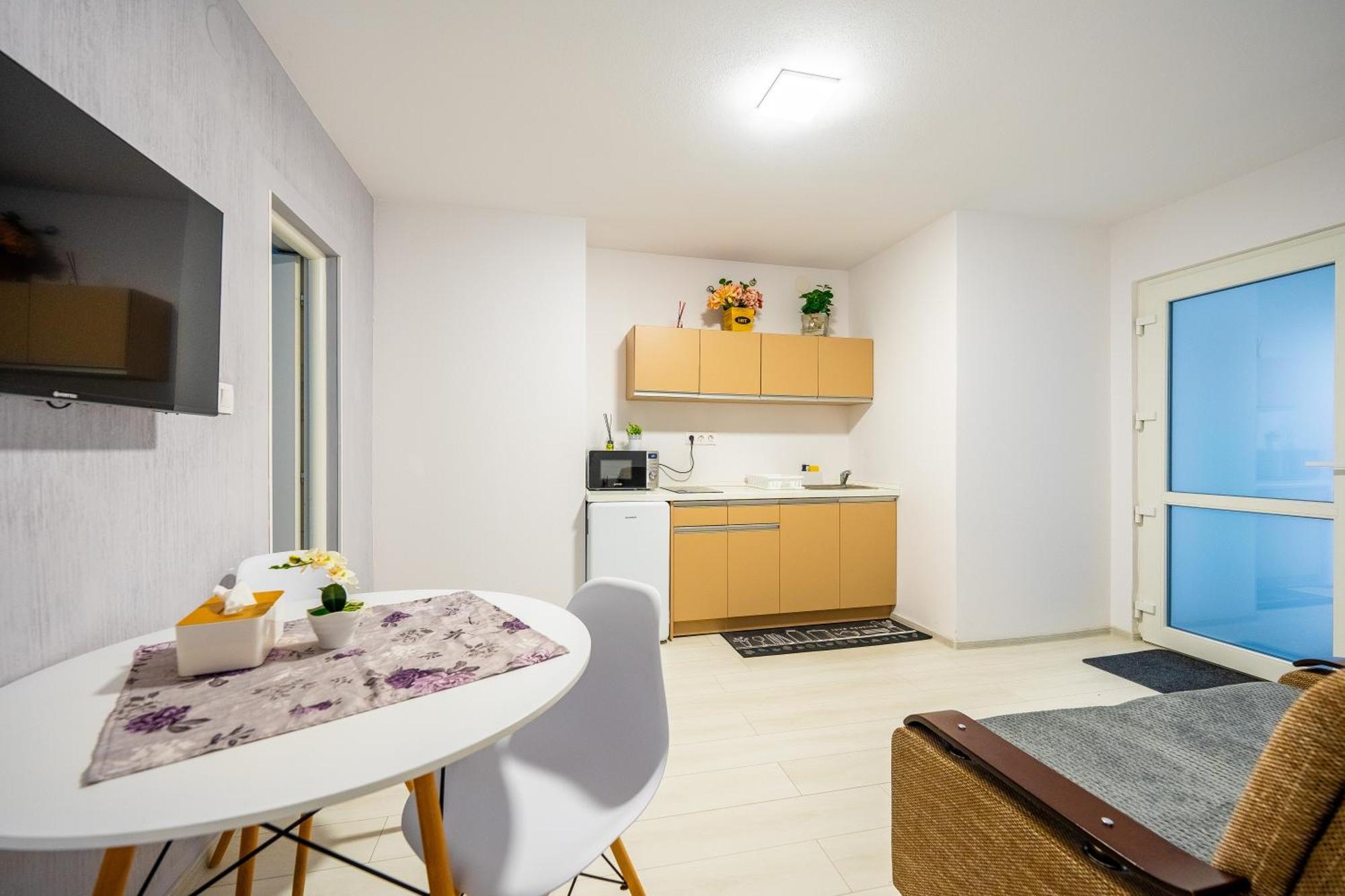 Hotel Yvett House à Sfântu-Gheorghe Extérieur photo
